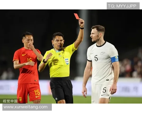 历史十大足球红牌球星盘点 揭秘那些激烈比赛中的红牌常客