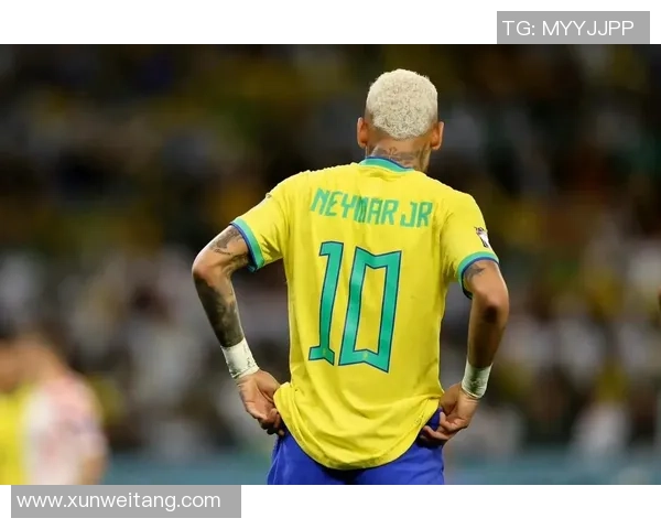 足球巨星渐行渐远：岁月无情 球场上的传奇逐渐褪色